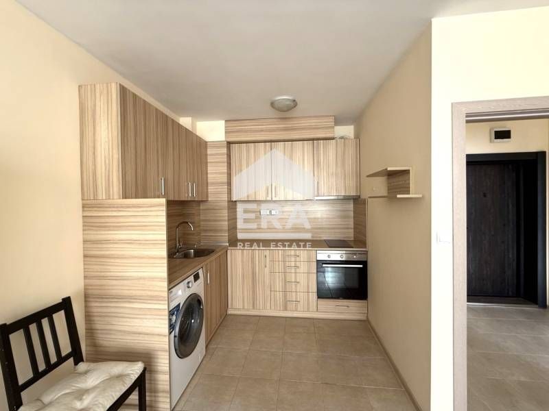 Двустаен апартамент с панорамна гледка в жк Владиславово град Варна