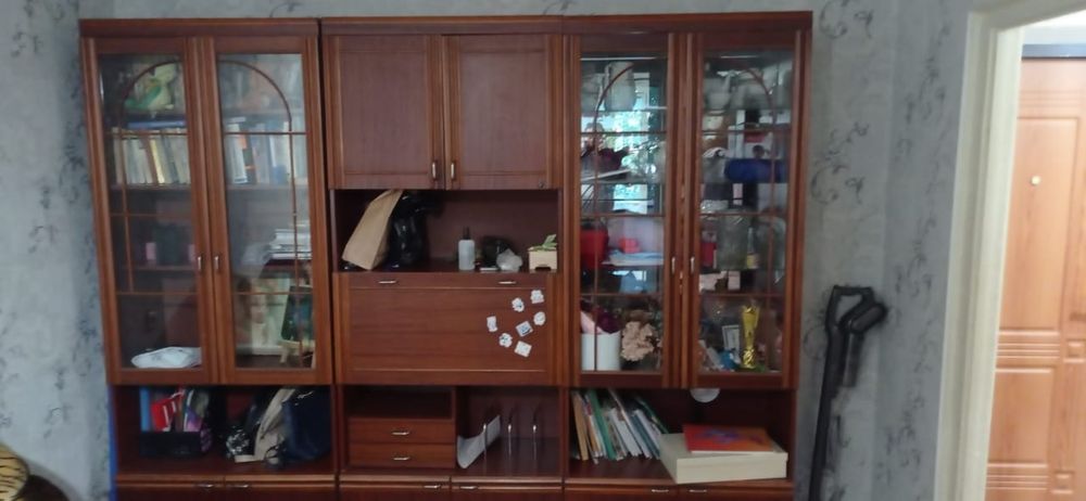 Продам стенку в хорошем состоянии