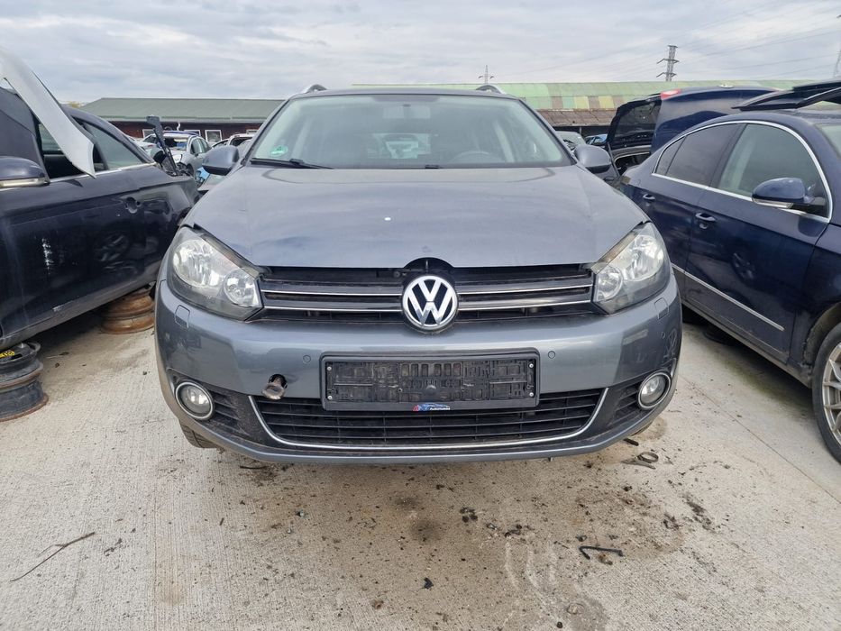 Dezmembram Volkswagen Golf 6 Combi 2011 1.6tdi CAY