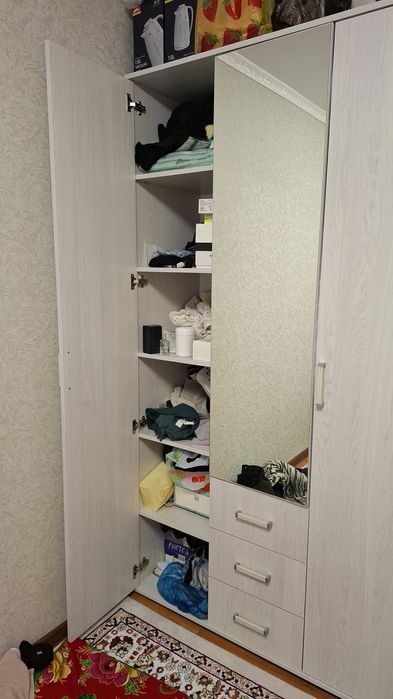 Шкаф белый красивый