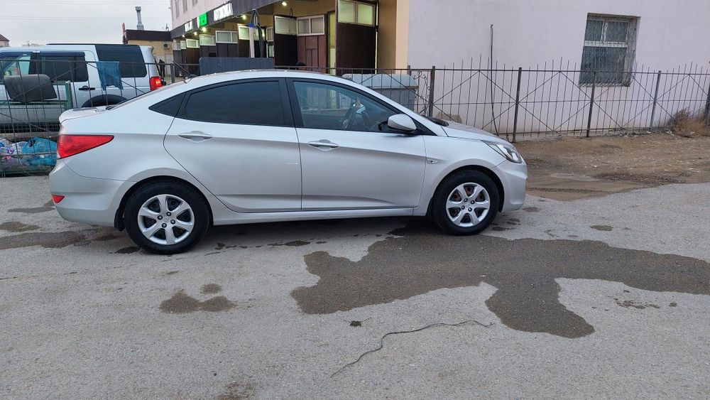 Хундай Акцент сатылады 2012ж жағдайы жақсы 4дөнгелек жаңа, газ