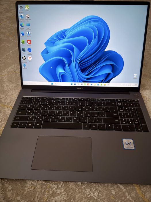 Ноутбук HIAWEI 16”
