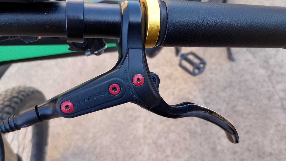 Vand frâne de bicicleta hidraulice tektro si discuri shimano de 180 mm