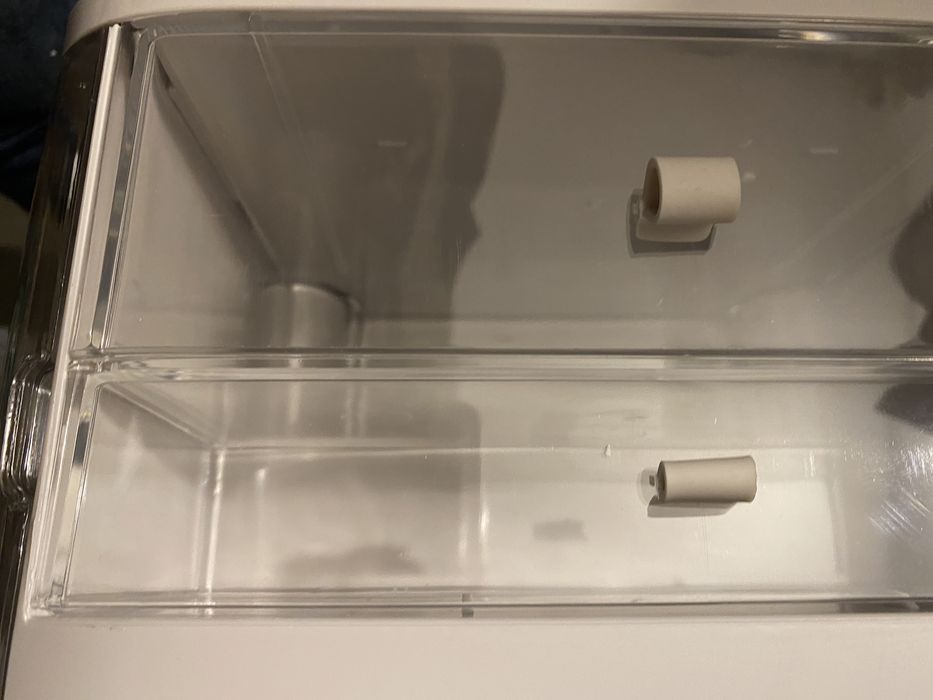 Cutie de bijuterii din plastic transparent