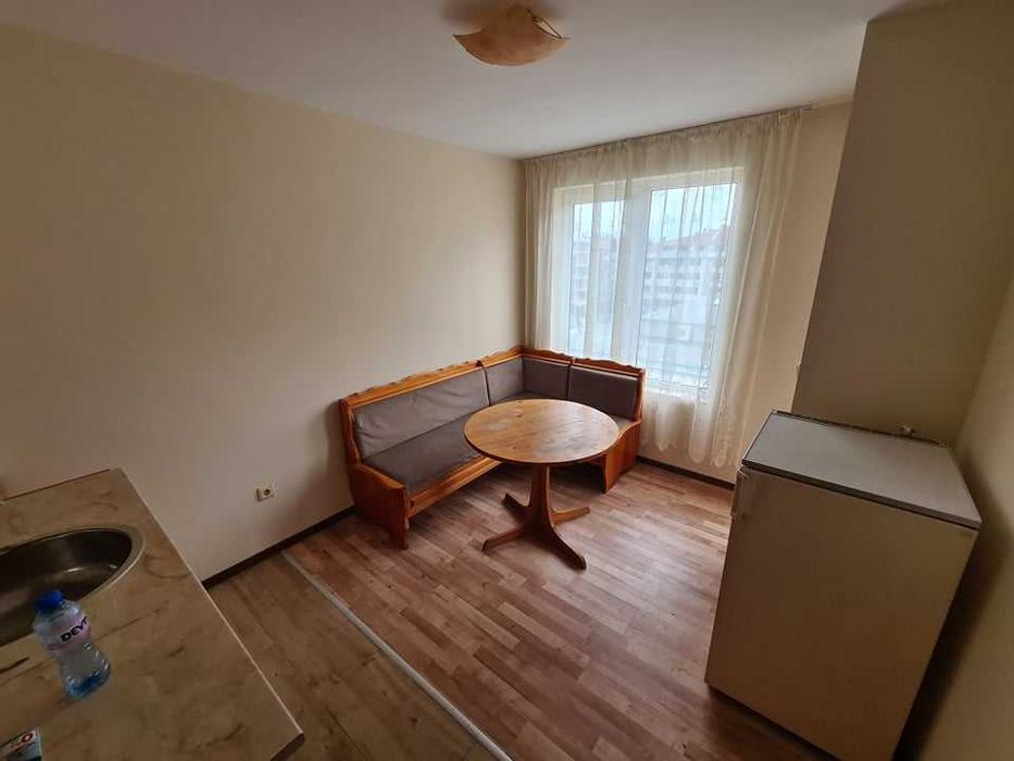 Дава се под наем Двустаен апартамент в Бургас, Възраждане - 45 кв.м за 125 € - Снимка #2