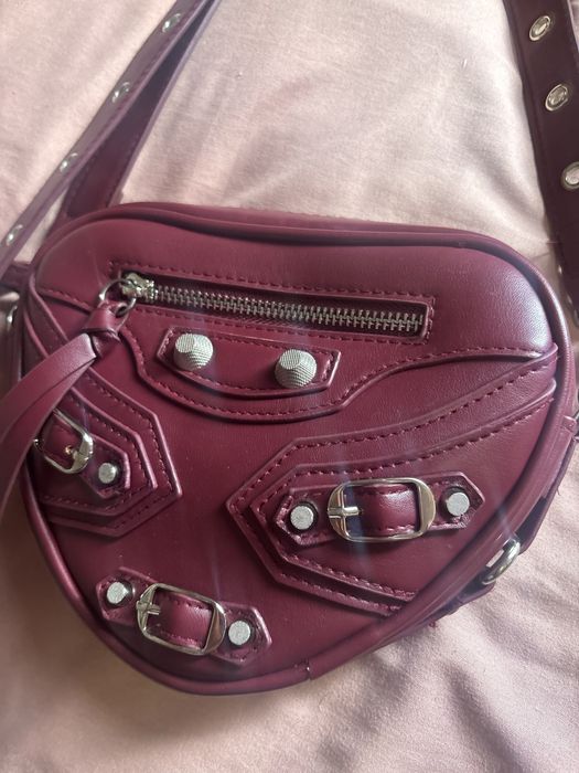 Стильная бордовая сумка