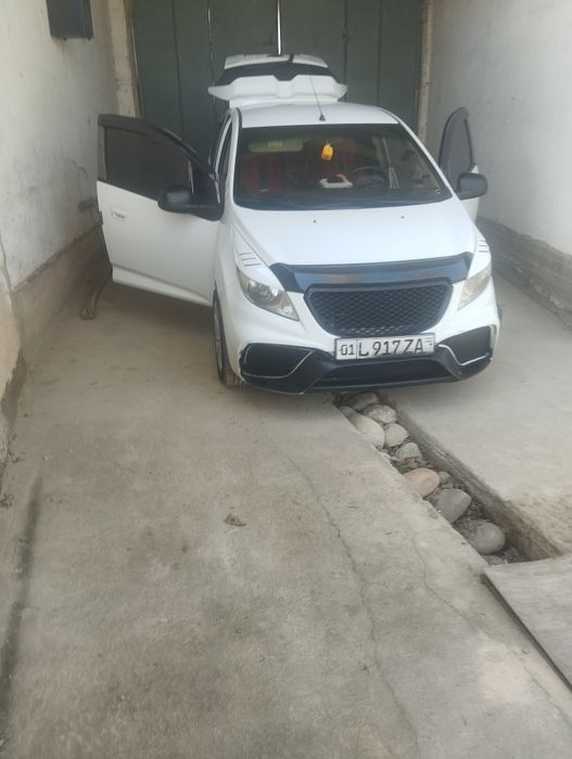 Spark sotiladi 2017 yil navarod qilingan