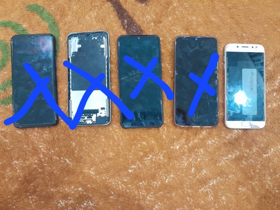 Продам телефоны на запчасти