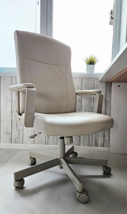 Въртящ се офис стол  от Ikea MILLBERGET