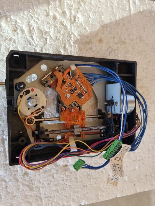 Laser Optic JVC original pt CD Player. Impecabil.