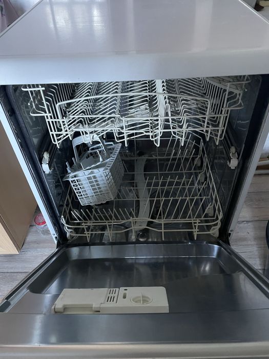 Посудамойка Ariston