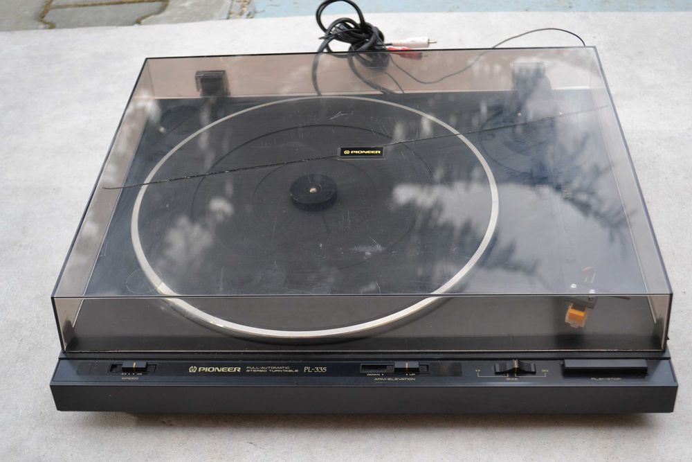 Pick up Pioneer PL 335