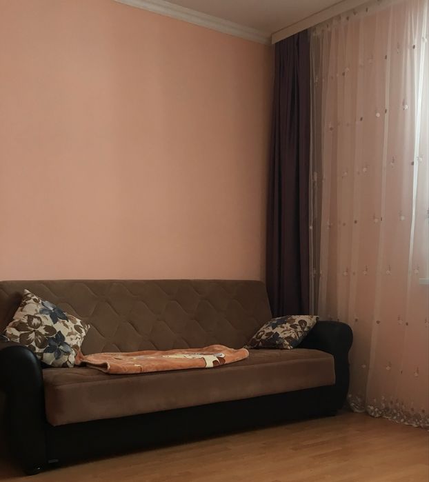 Срочно продам диван.