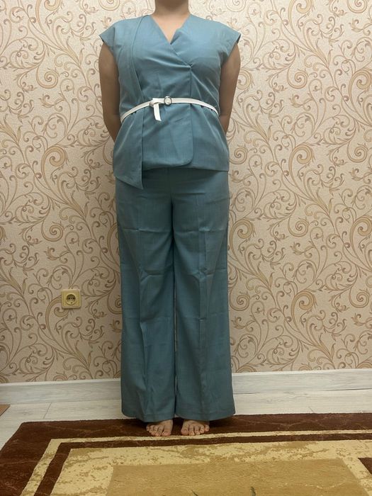 Брючной костюм новый