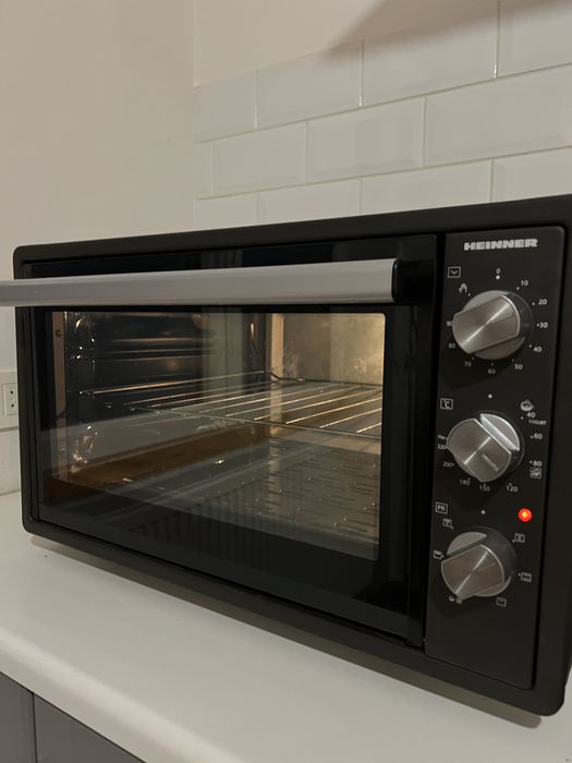 Cuptor electric heinner