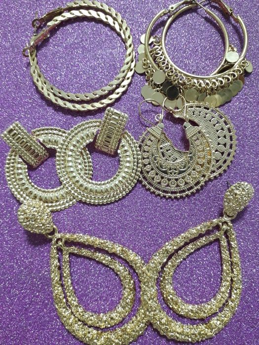 Cercei suflati cu aur