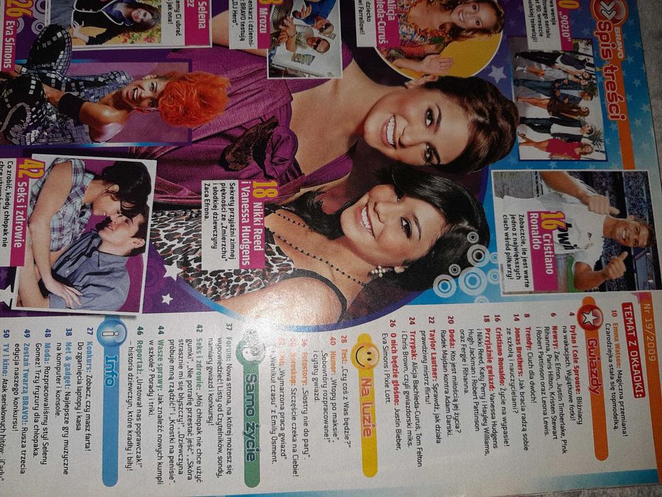 Revista Bravo cu Emma Whatson pe coperta Harry Potter