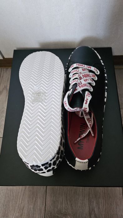 Sale Нови кецове Twinset