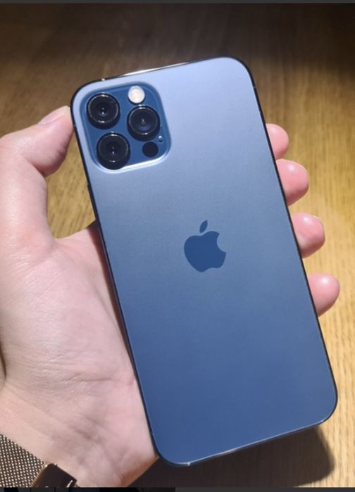 Iphone 12 pro garantiyasi bor