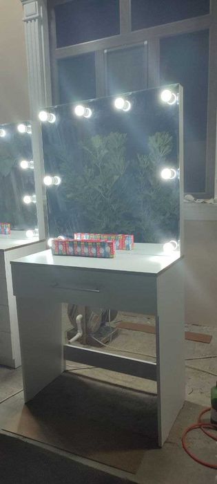 Гримерный столик