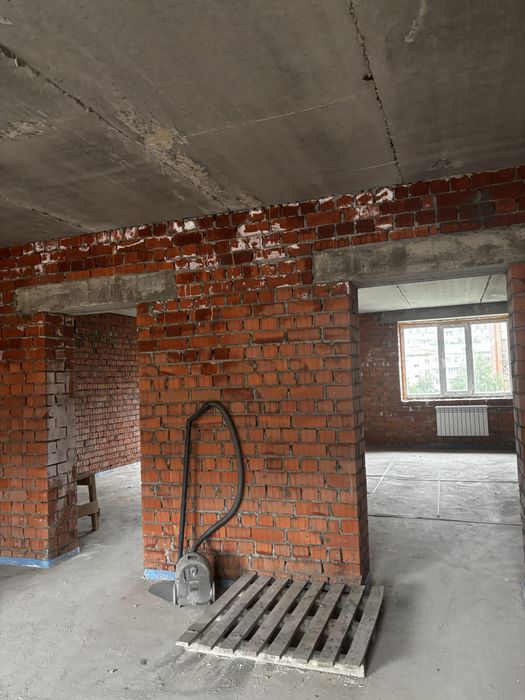 Продам 3 комнатную в новостройке