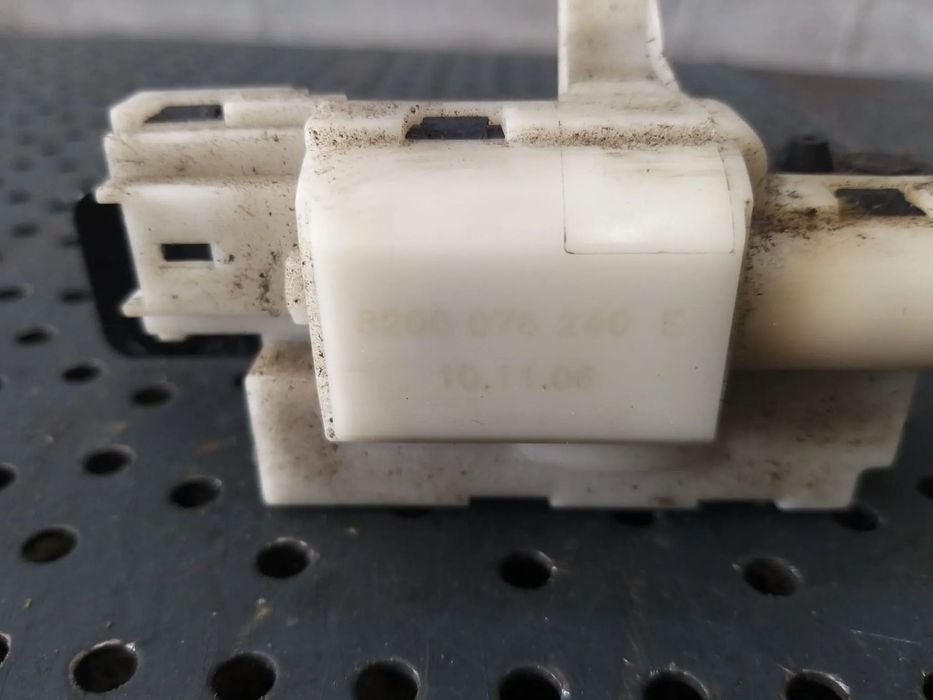 Broasca haion renault clio 3 8200076240e