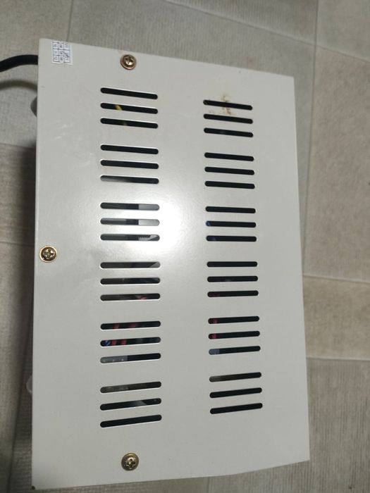 Стабилизатор напряжения