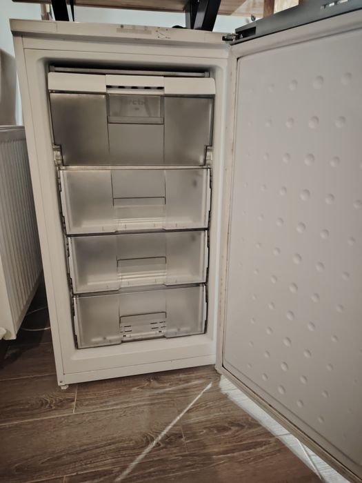 Lada frigorifica de vanzare cu 4 sertare