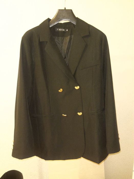 Пиджак новый отличный