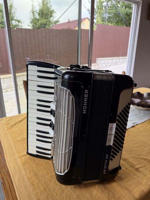 vand acordeon hohner arietta 2M