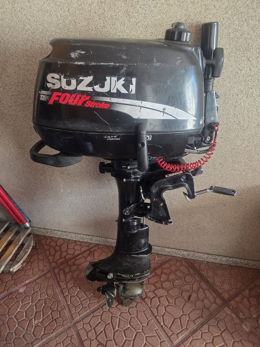 Motor barca Suzuki 4,4,4kw, 6Cp