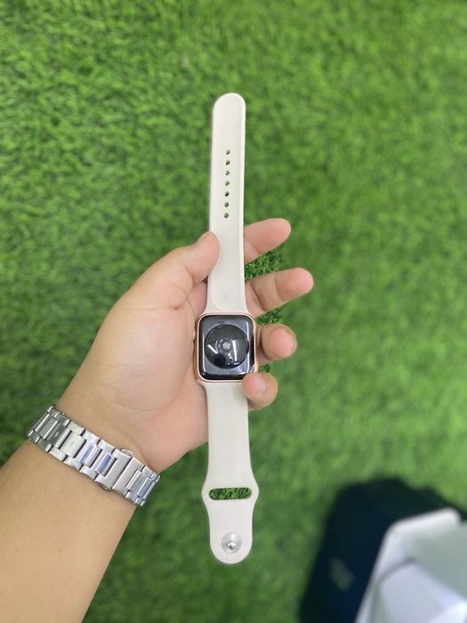 Эпл вотч се 44мм