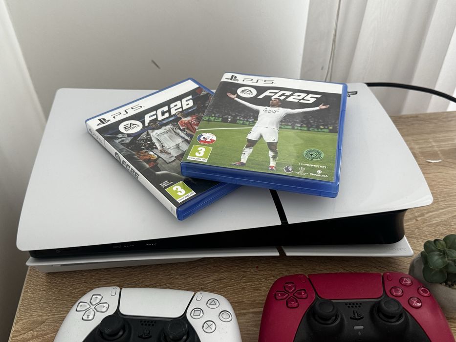 PS5 Slim Disc Edition + 2 Controllere + FC 25 & FC 26