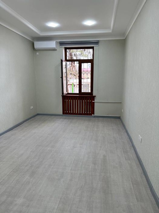 Cдается помещение под офис, турфирма, магазин 100м2. Шота Руставели