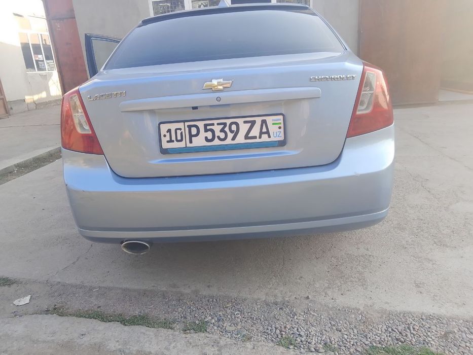 Zudlik bilan Laseti 1.8 sotiladi 2013 yil