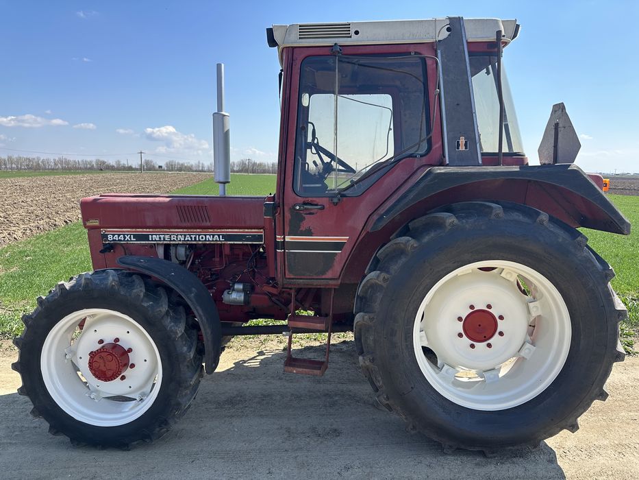 International IH 845 XL 4x4
