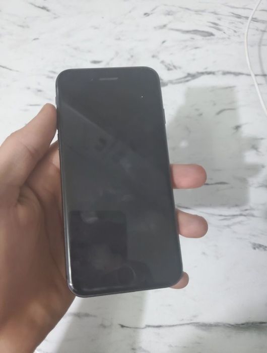 Vand iphone 8 64 gb