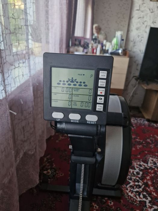 Продам гребной тренажор