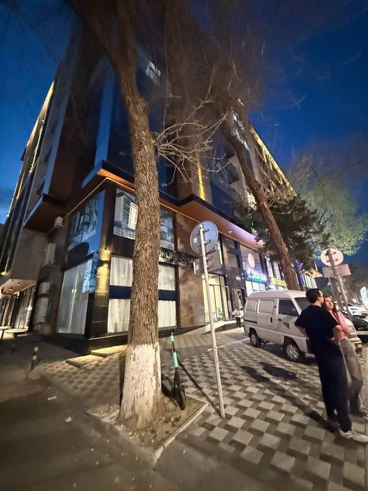 Продается коммерческое помещение, ориентир: ул. Шота Руставели, 70м²