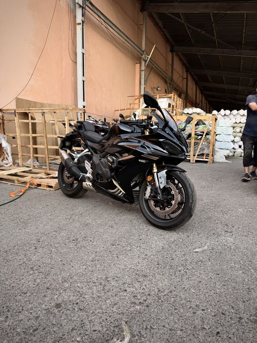 Qj moto 800rr  2024