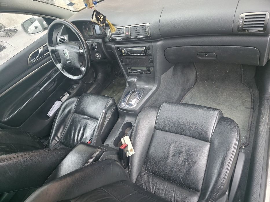 Skoda Superb 2.8 V6 бензин цяла или на части