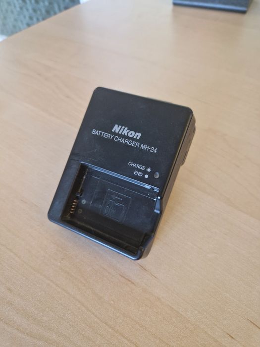 Nikon MH-24 зарядно за батерия