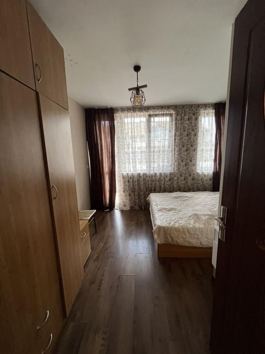 Тристаен апартамент под наем