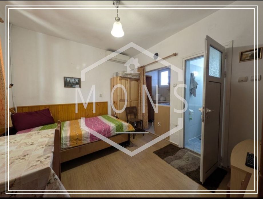 Продава се Къща в Дебелец - 150 кв.м за 1067 €/кв.м - Снимка #2
