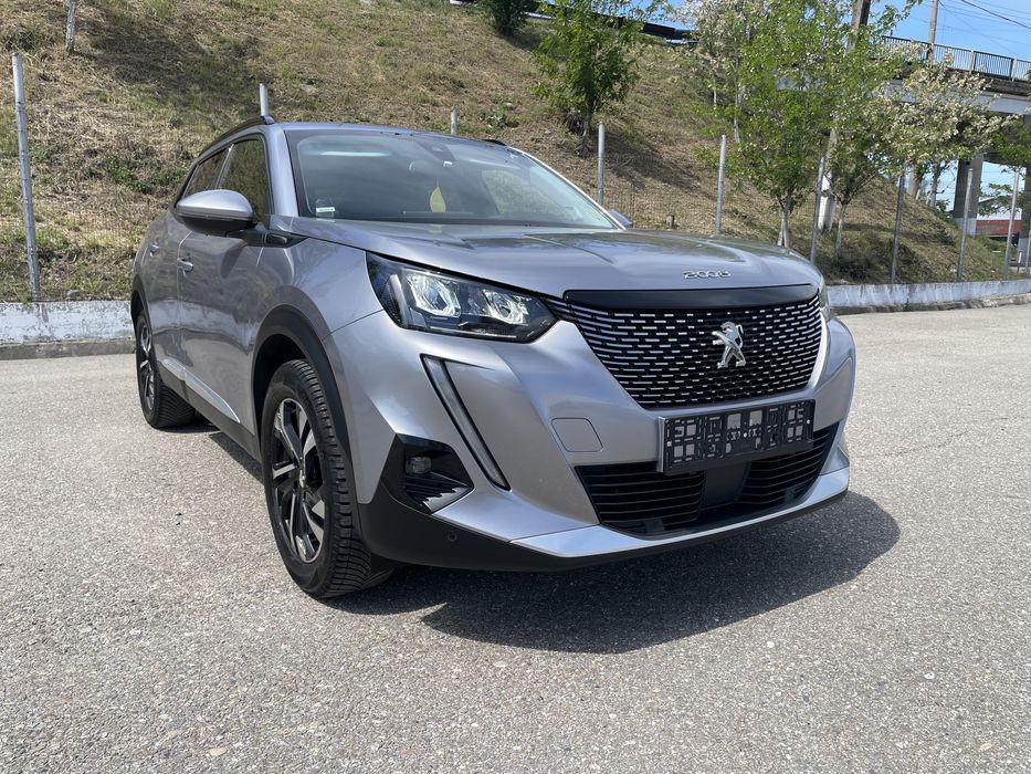 Peugeot 2008 Allure HDI 1500 cm 130 cp E 6 An 2020 Cockpit
