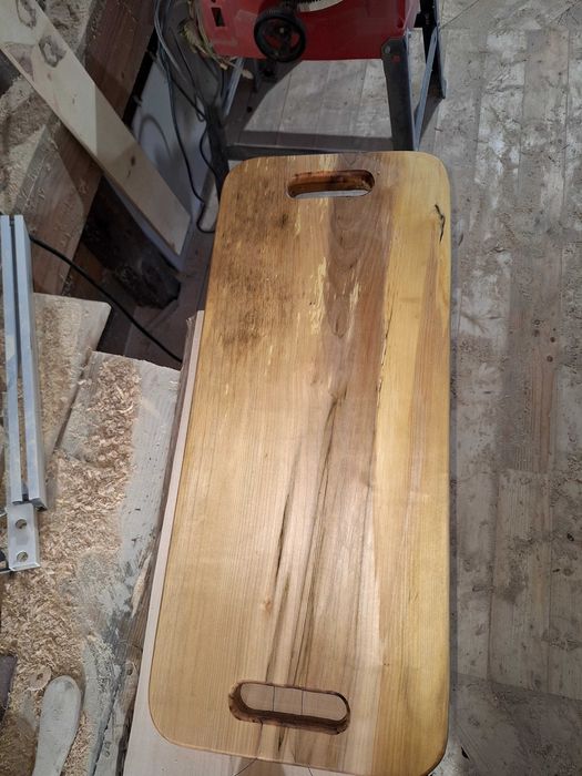 Vând diferite modele de platouri