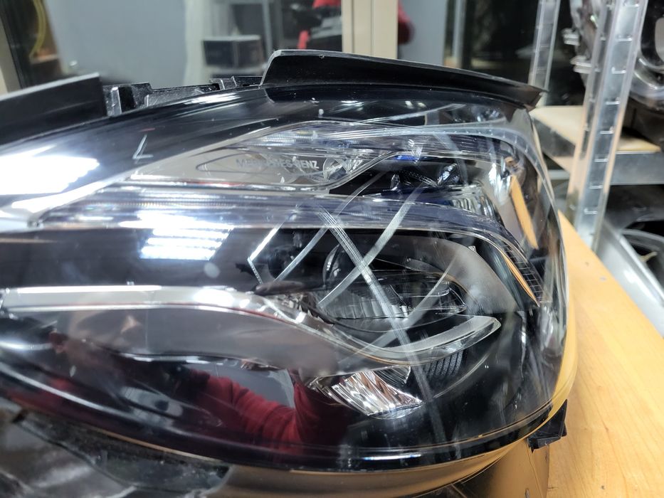 Десен фар фарове Mercedes E W213 desen far farove  213