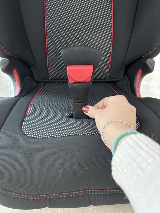 Детски стол за кола Britax Romer Kidfix III, M 15-36 kg, с ISOFIX