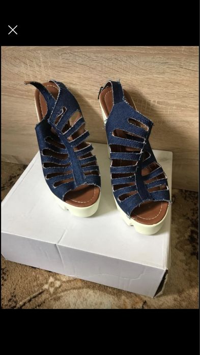 Дамски сандали