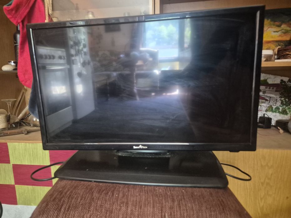 Телевизор Smart Tech